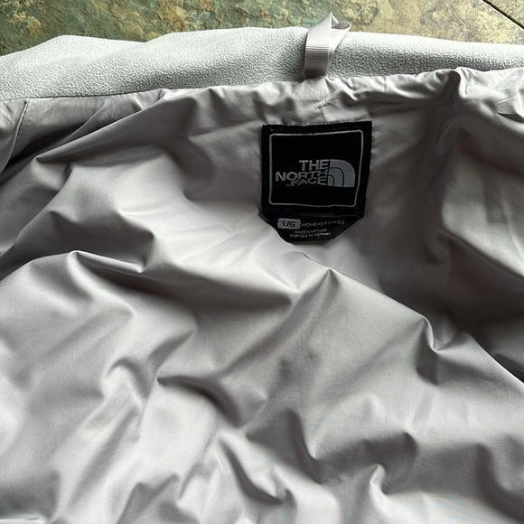 Women’s North Face Winter Coat - Picture 7 of 7